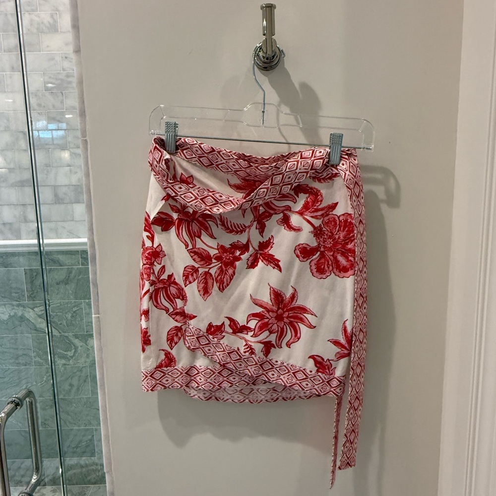Zara White and Red Floral Wrap Mini Skirt